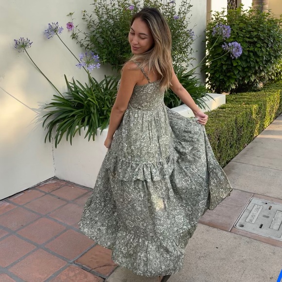 Olivaceous Dresses & Skirts - Olivaceous sage floral tiered dress